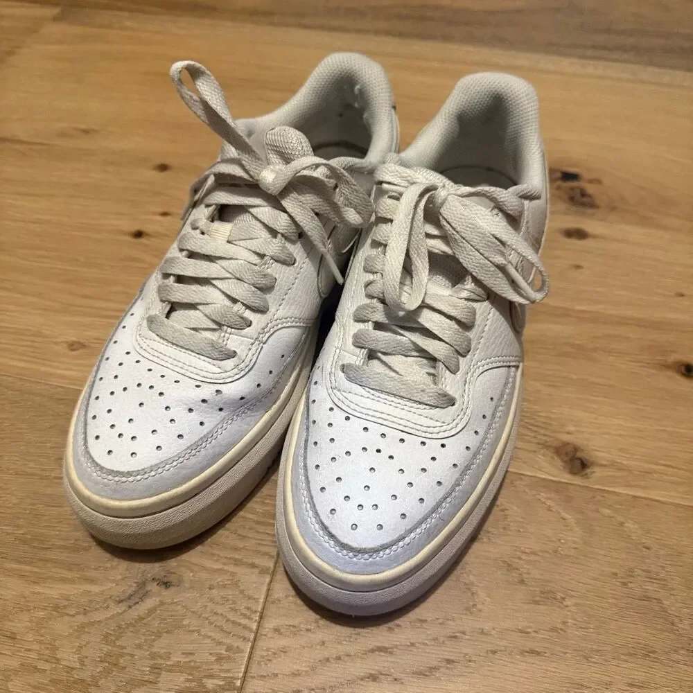 Nike air max platform white size 8